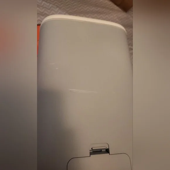 Automatic Cat Feeder - Picture 8 of 8